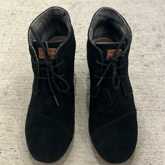 Tom's black wedge booties size 11 - Picture 1 of 9